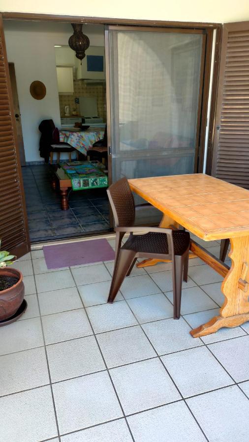 Centeanes Beach Apartment Carvoeiro  Eksteriør billede